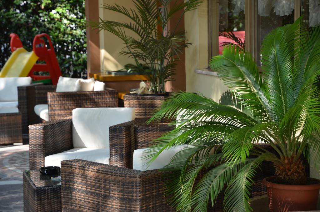 Hotel Monique Cervia Zewnętrze zdjęcie