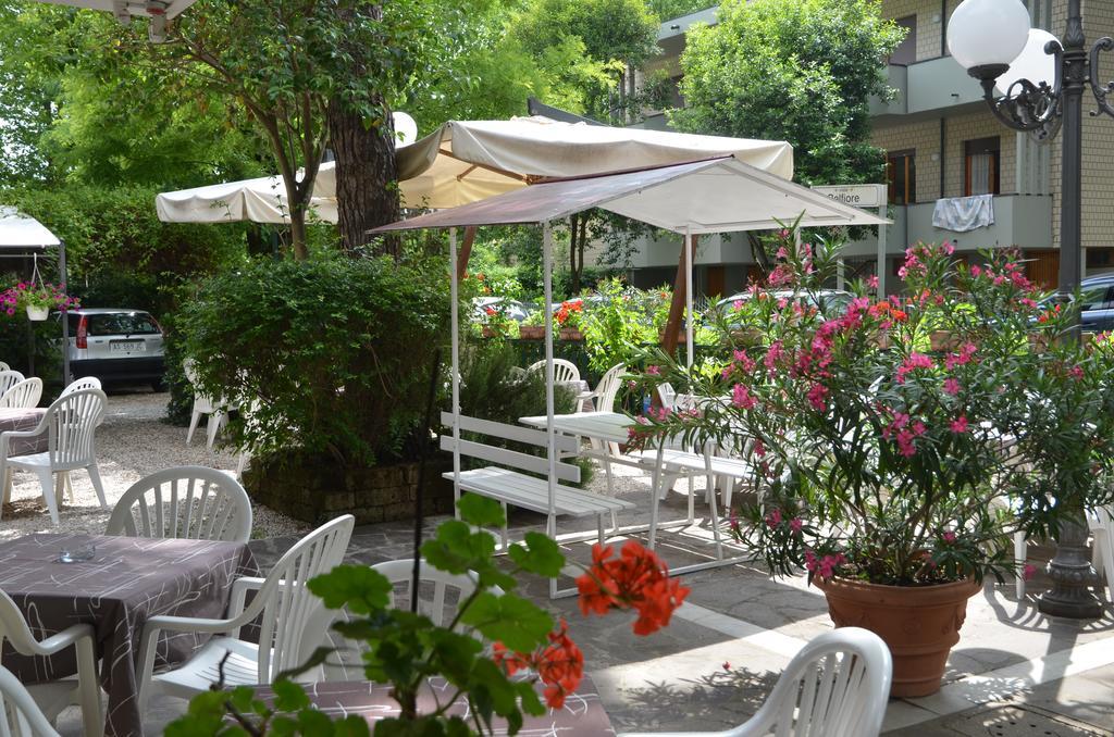 Hotel Monique Cervia Zewnętrze zdjęcie