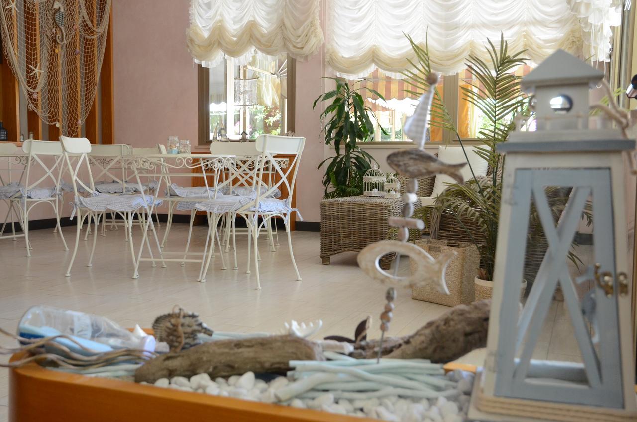 Hotel Monique Cervia Zewnętrze zdjęcie